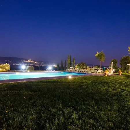 Renovated With A Charming Pool Cortona