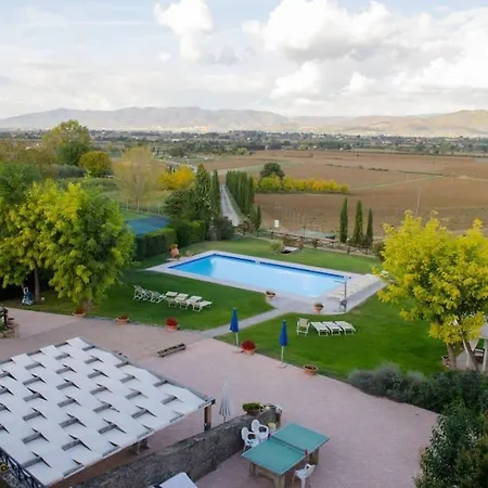 Villa Renovated With A Charming Pool