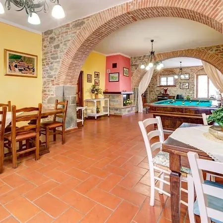Renovated With A Charming Pool Cortona